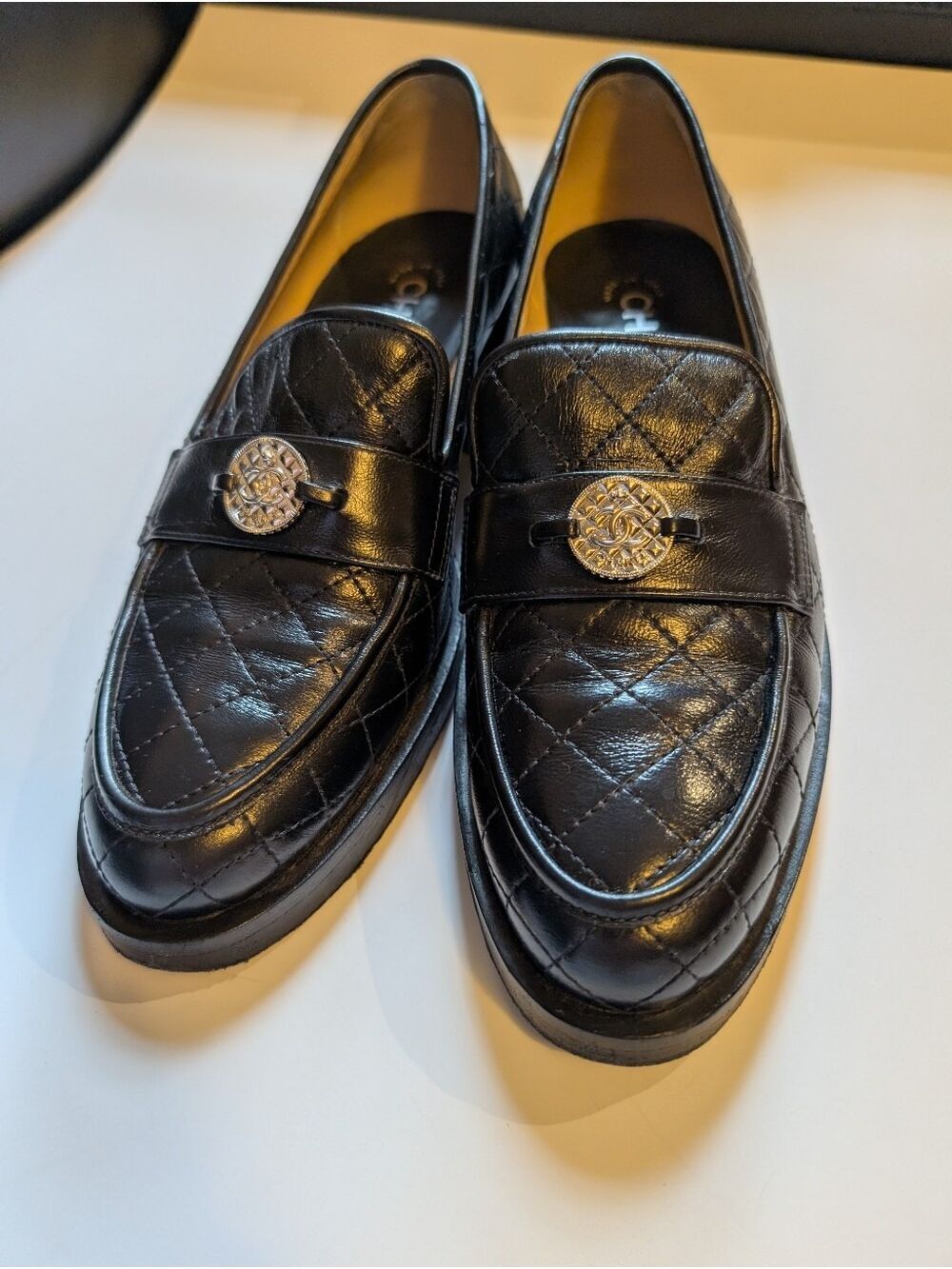 Chanel Quilted Lambskin Coin Loafers Size 39 In EUC - Picture 5 of 15